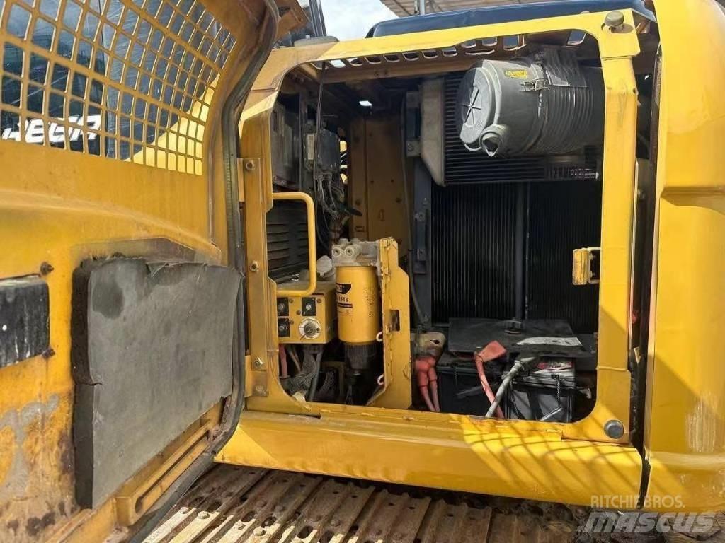 CAT 312 D Pelle sur chenilles