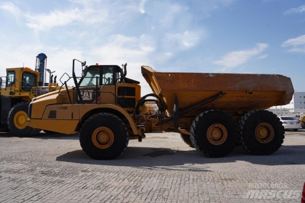 CAT 740 B Tombereau articulé