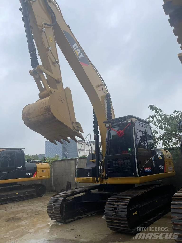 CAT 320 D Pelle sur chenilles