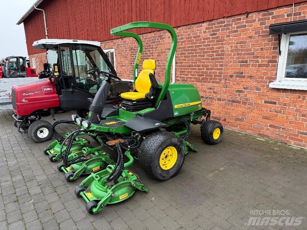 John Deere 8800 Tondeuses montées
