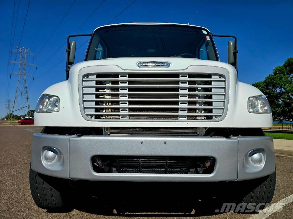 Freightliner M 106 Tipper trucks