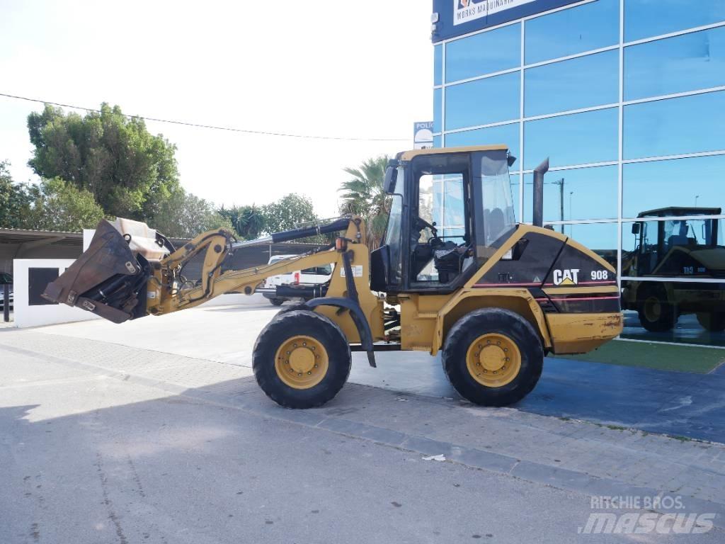 CAT 908 Chargeuse sur pneus