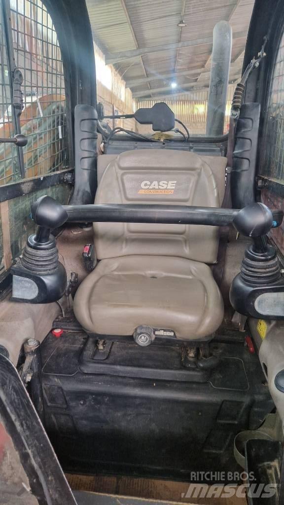 CASE TV 380 Chargeuse compacte