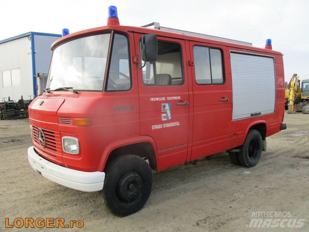 Mercedes-Benz 608 D Camion Fourgon
