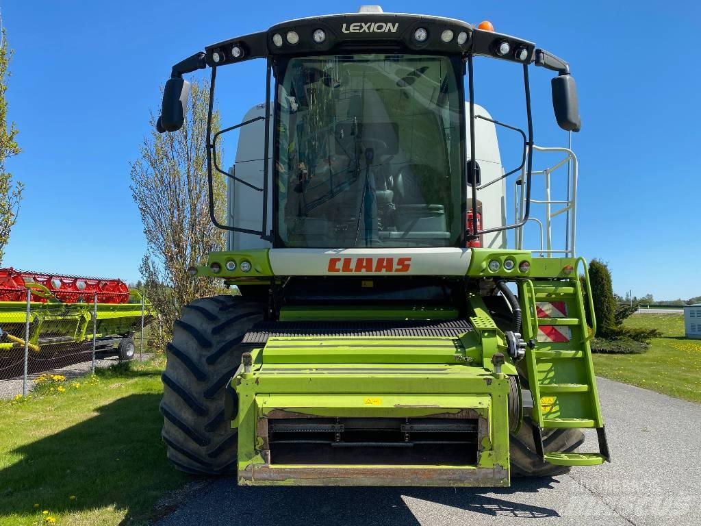 CLAAS Lexion 670 Moissonneuse batteuse