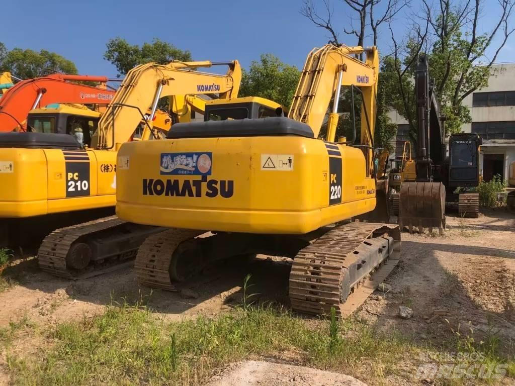 Komatsu PC 220-7 Pelle sur chenilles
