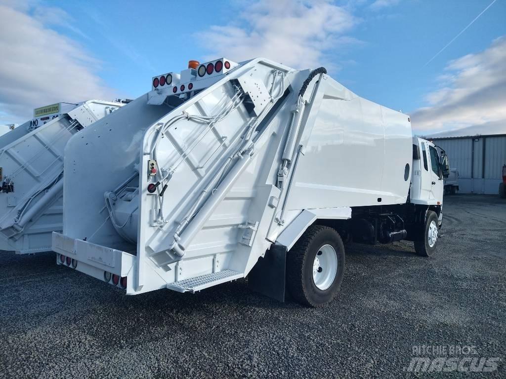 Mitsubishi Fuso Camion poubelle