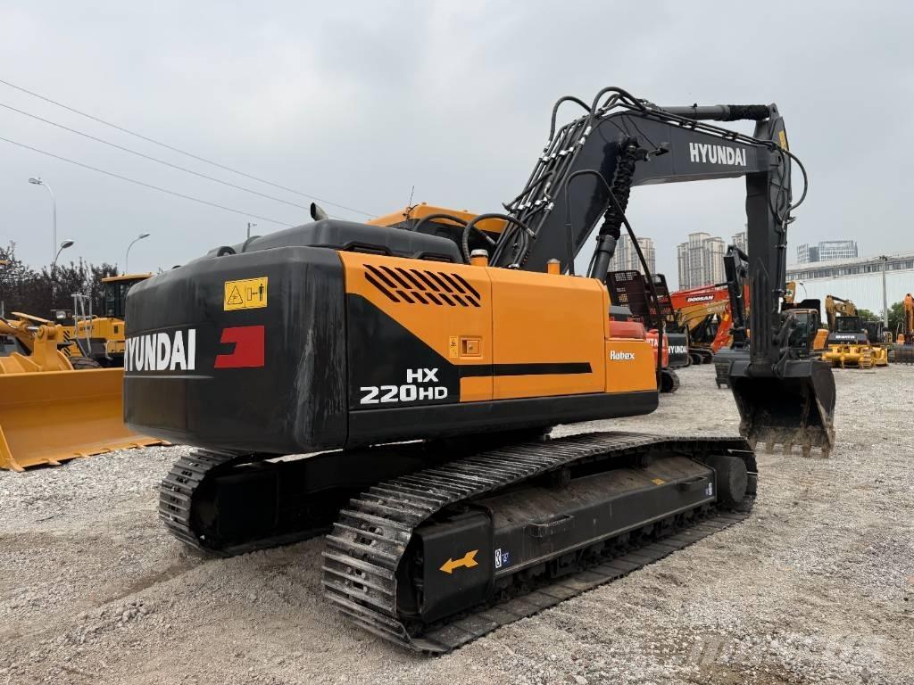 Hyundai HX 220 Pelle sur chenilles