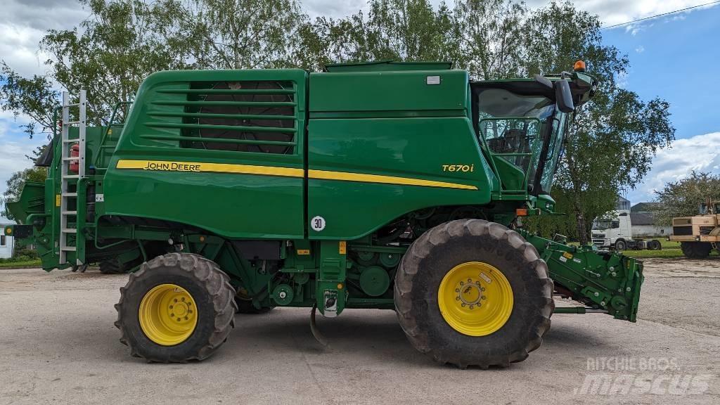 John Deere T 670 i Moissonneuse batteuse