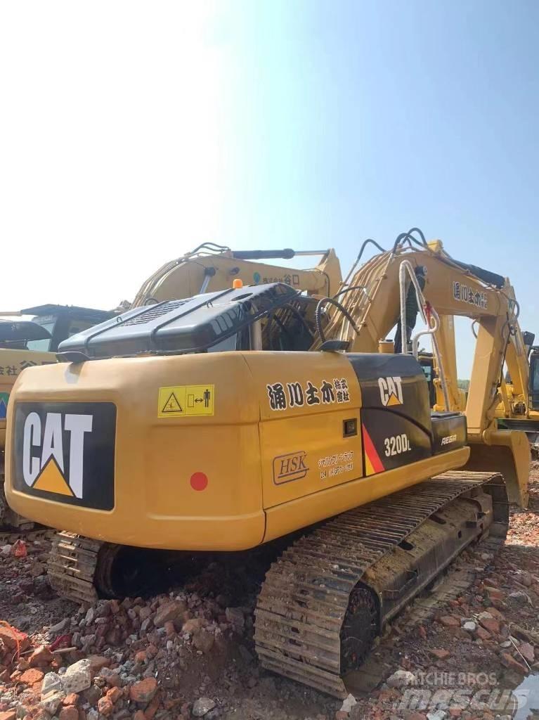 CAT 320 D L Pelle sur chenilles