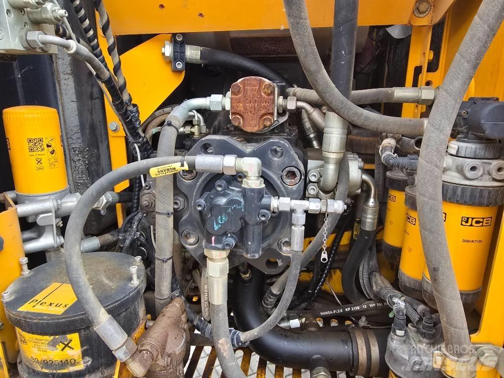 JCB JS 220 N LC Pelle sur chenilles