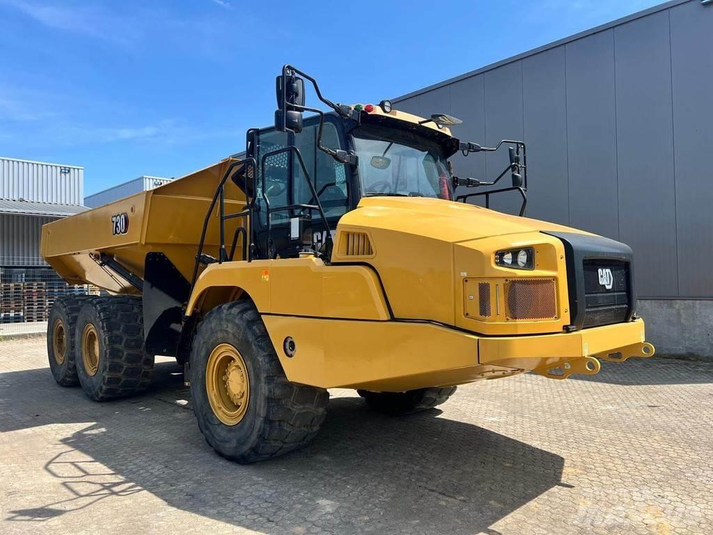 CAT 730 Tombereau rigide