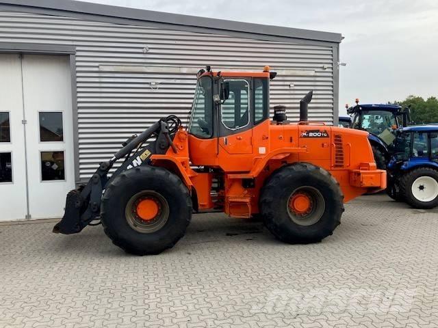Doosan DL 200 TC Chargeuse sur pneus