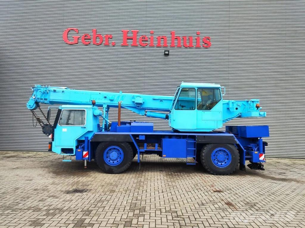 Liebherr LTM 1025 Grues tout terrain