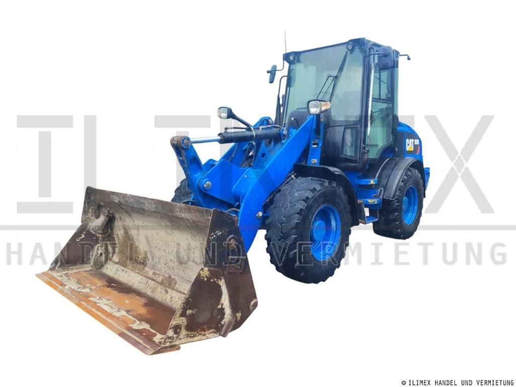 CAT 908 M Chargeuse sur pneus