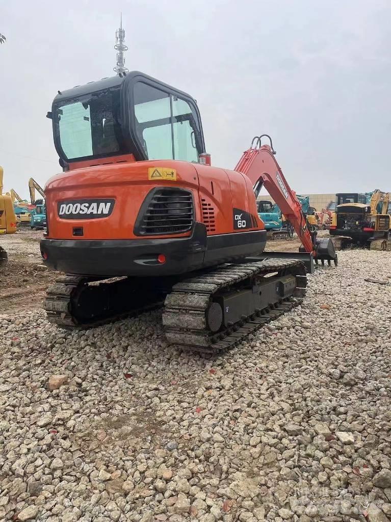 Doosan DX60 Mini pelle < 7t