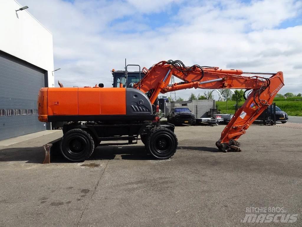 Hitachi ZX210W-3 Pelle sur pneus