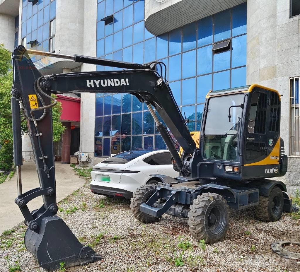 Hyundai Robex 60 VS Mini pelle < 7t