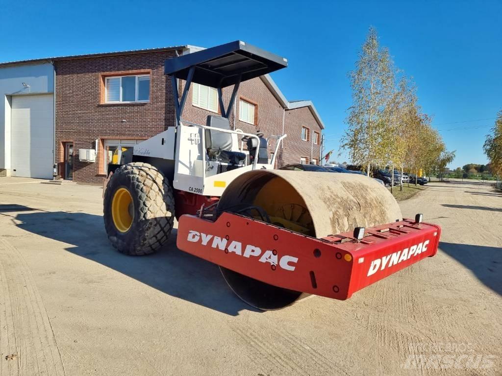Dynapac CA 2500 Rouleaux monocylindre