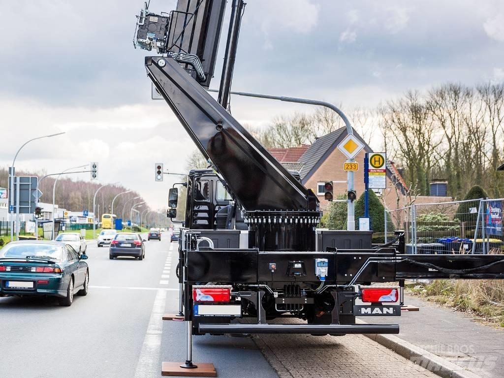 Böcker AK 37/4000 Grues tout terrain