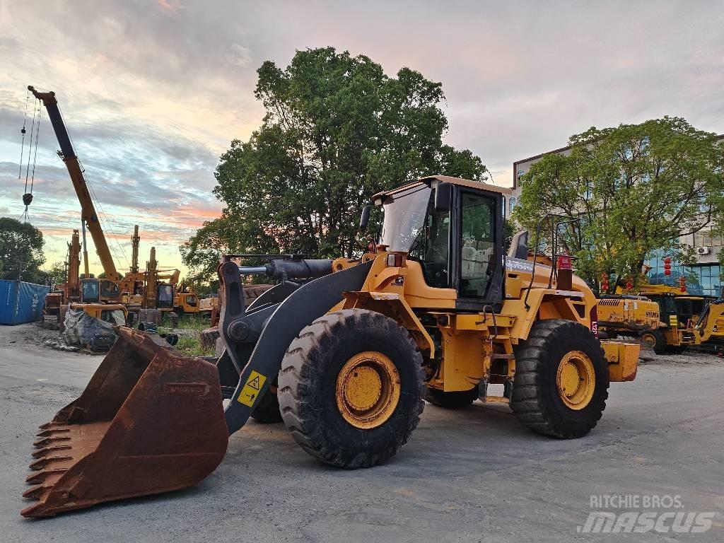 Volvo L 120 Chargeuse sur pneus