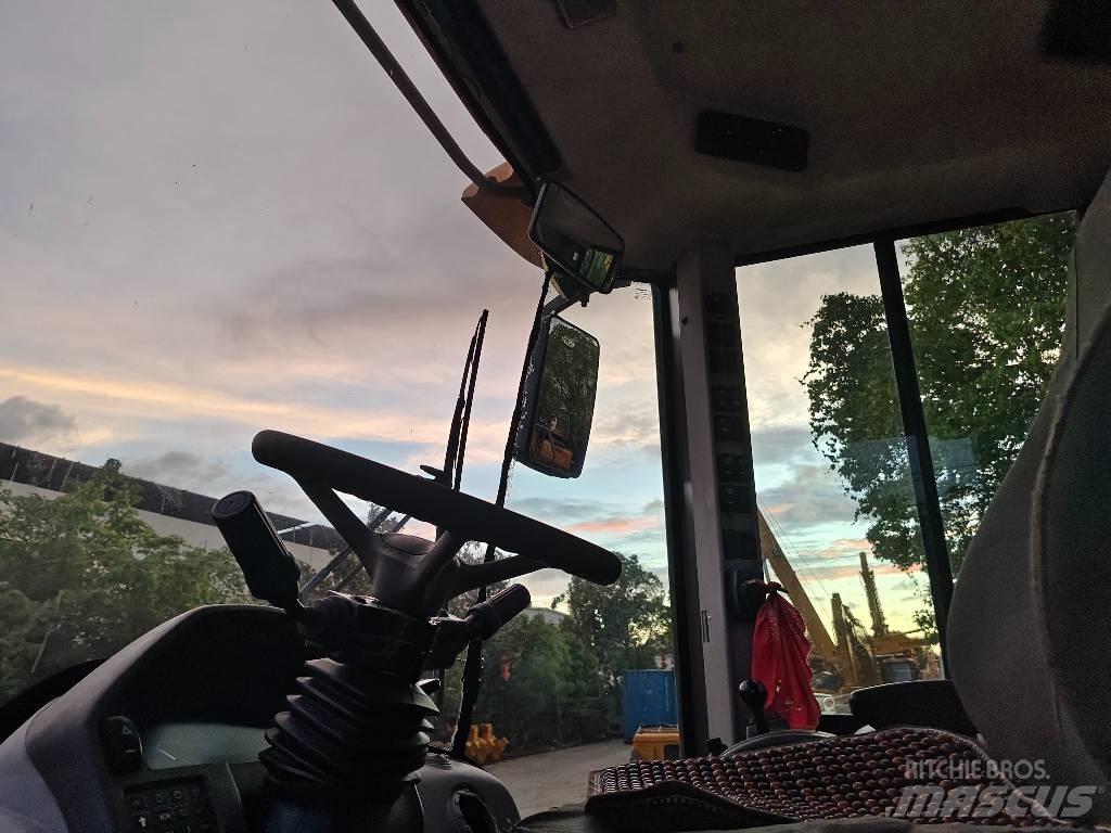 Volvo L 120 Chargeuse sur pneus