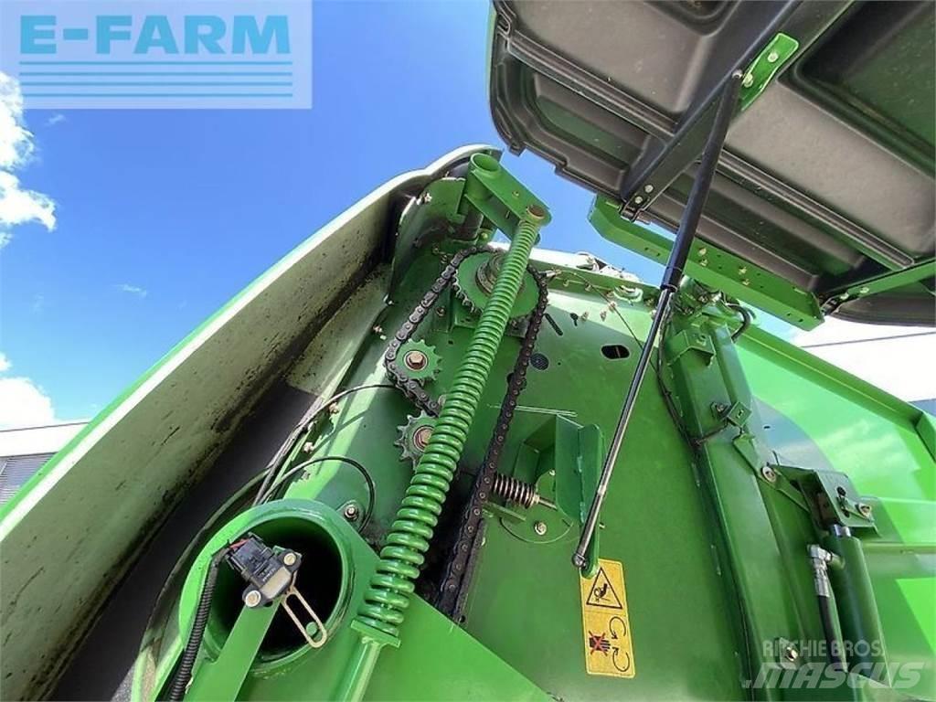 John Deere 864 Presse cubique