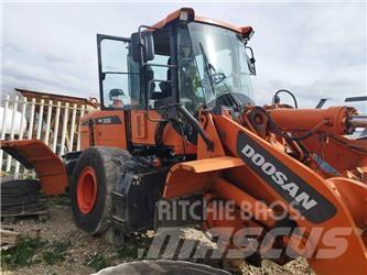Doosan DL 300-3 Chargeuse sur pneus