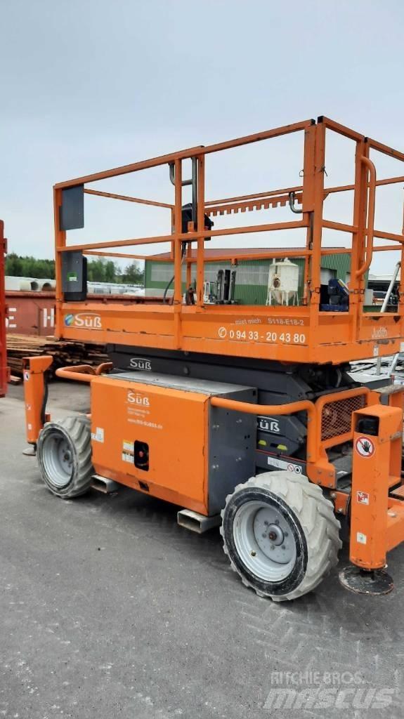 SkyJack SJ 6832 RTE Nacelle ciseaux