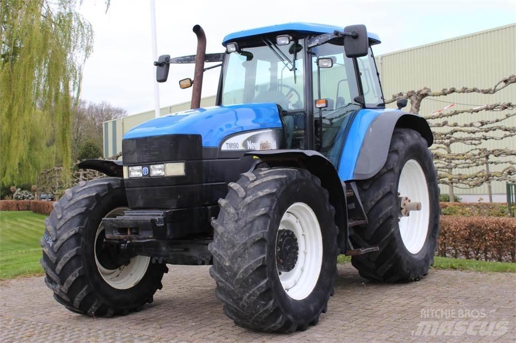 New Holland TM190 Tracteur