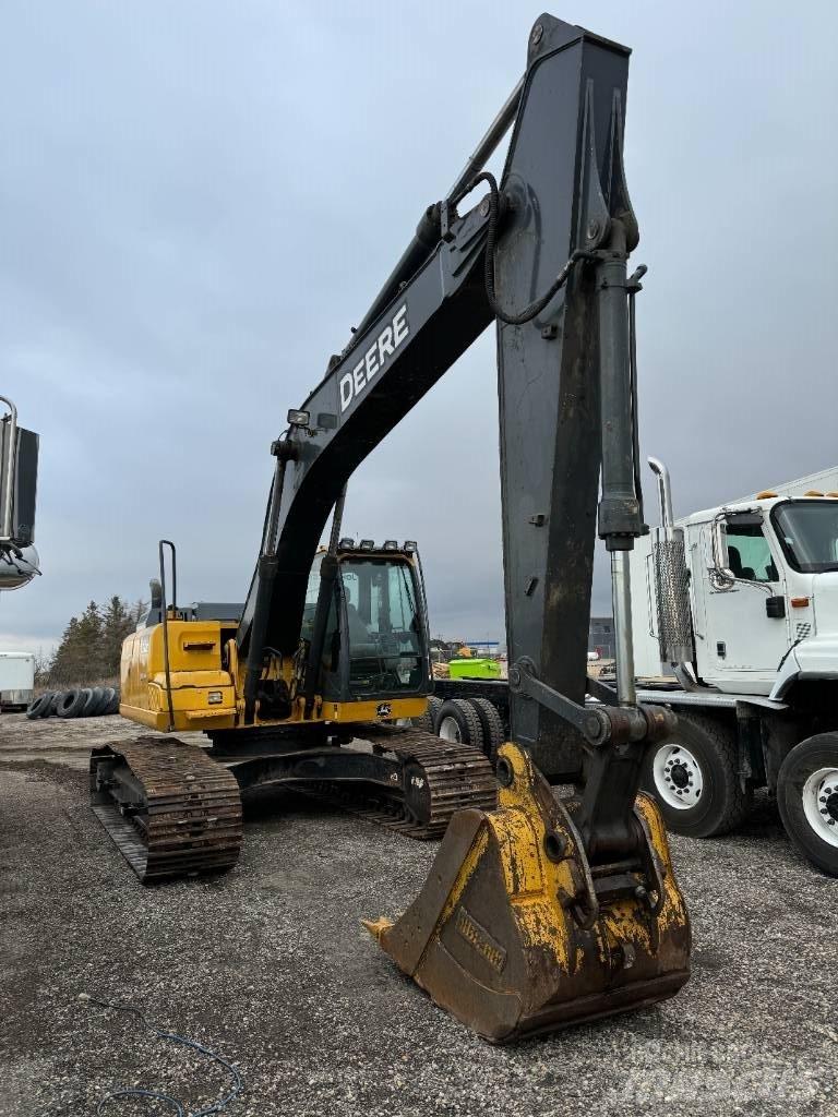 DEERE 210G LC Pelle sur chenilles