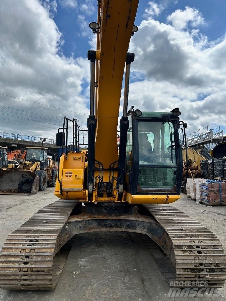JCB JS 220 LC Pelle sur chenilles