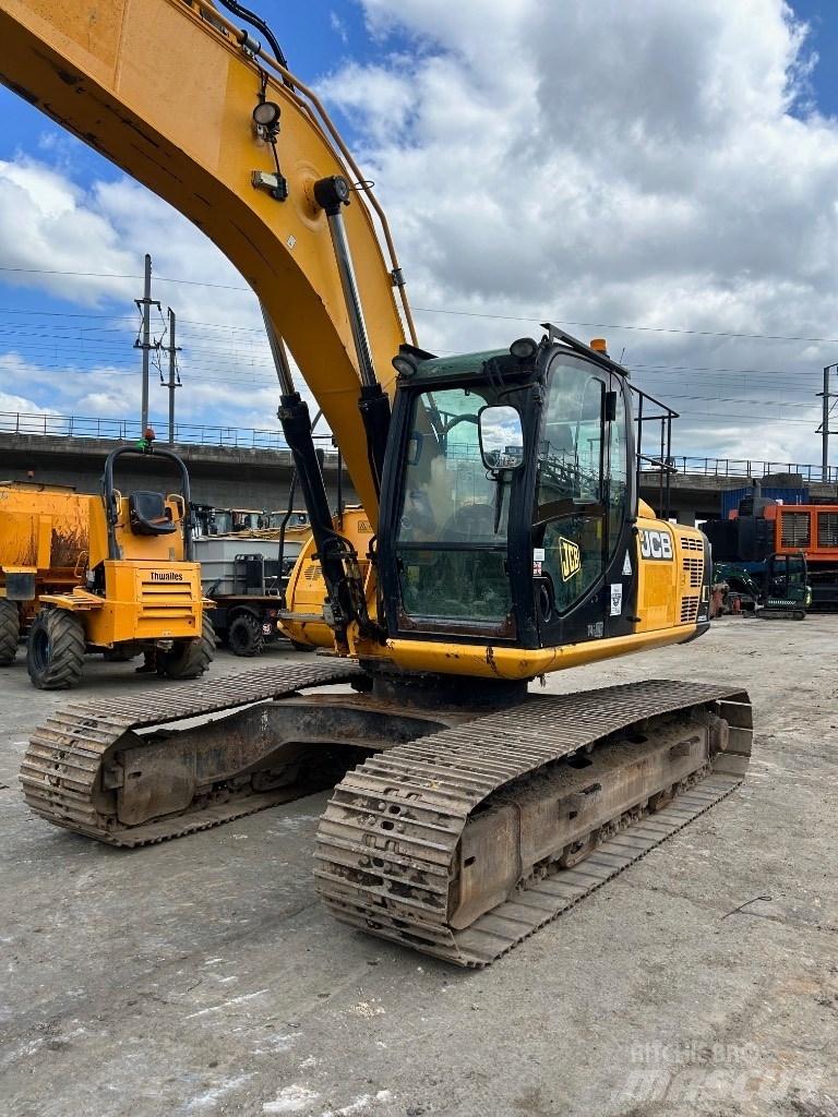 JCB JS 220 LC Pelle sur chenilles