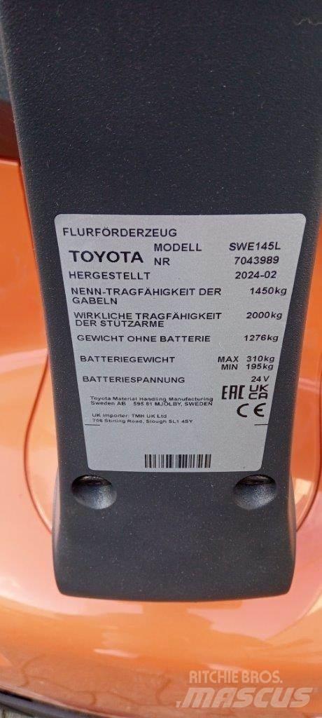 Toyota BT SWE145L Gerbeur accompagnant