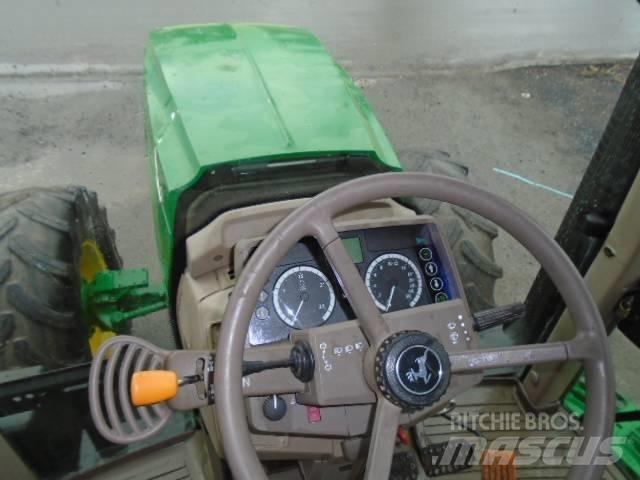 John Deere 6115 M Tracteur