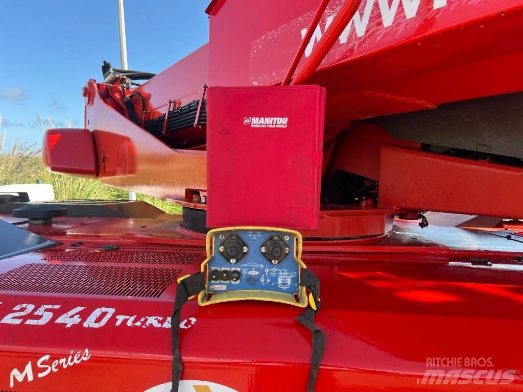 Manitou MRT 2540 Chariot télescopique