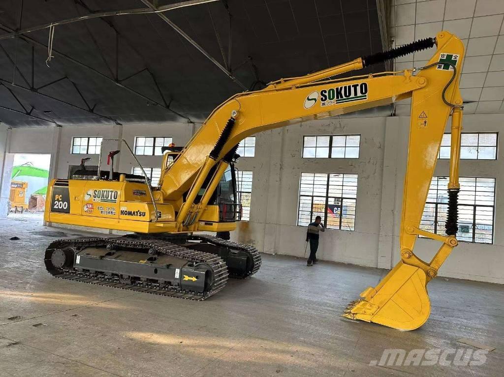 Komatsu PC 200-8 Pelle sur chenilles