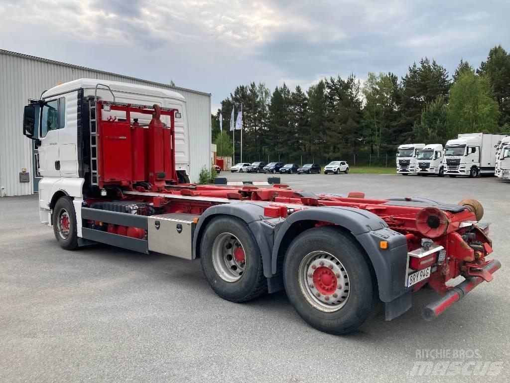 MAN TGX 26.500 6X2 Camion ampliroll
