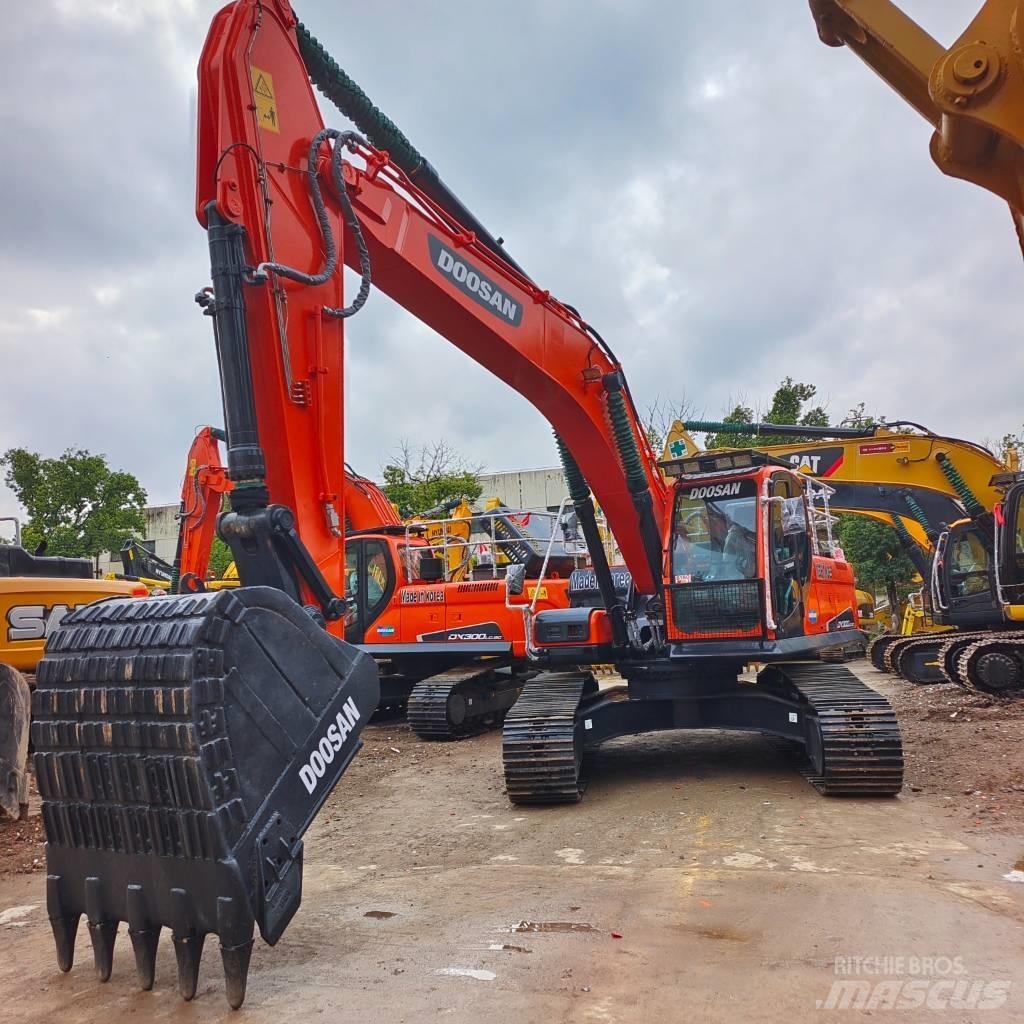 Doosan DX 300 LC Pelle sur chenilles