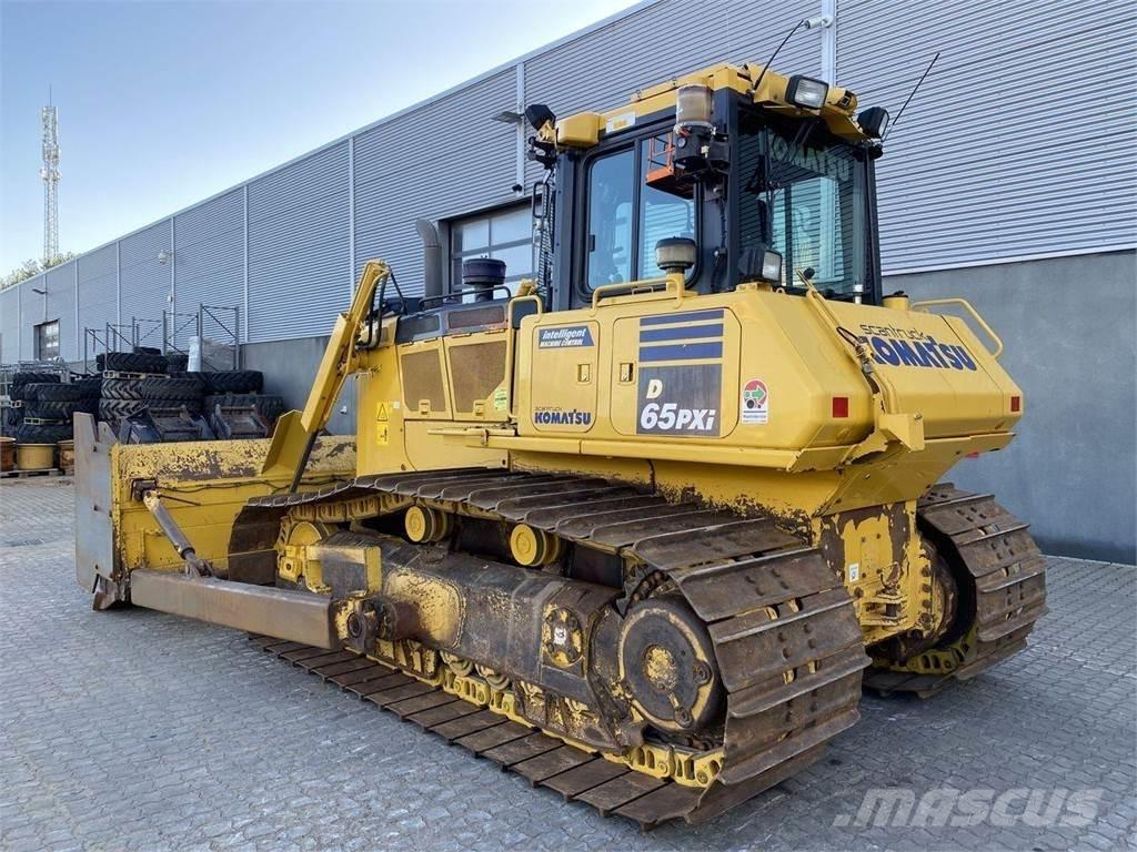 Komatsu D65PXI-18 Bouteurs sur chenilles