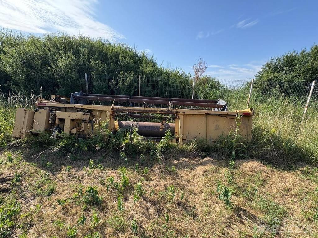 New Holland TF 42 Moissonneuse batteuse