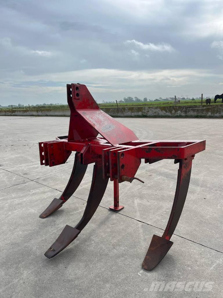 Wifo WV 22 Charrue à dents