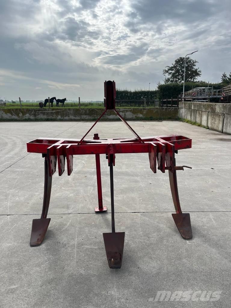 Wifo WV 22 Charrue à dents