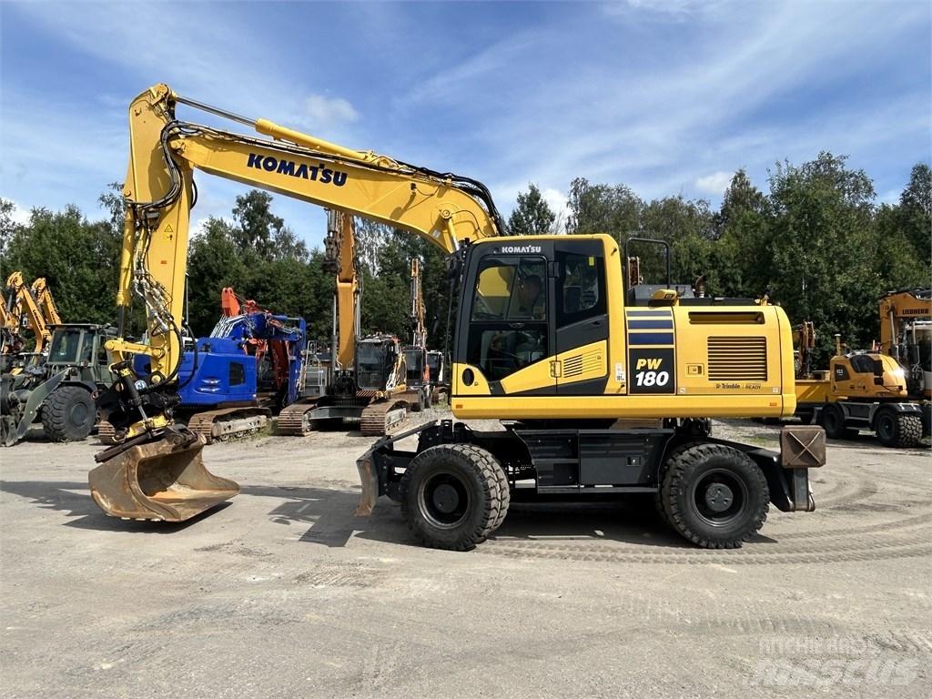 Komatsu PW 180-11 Pelle sur pneus