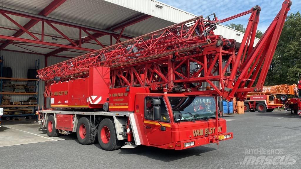 Munsters AF 38 Grue à tour