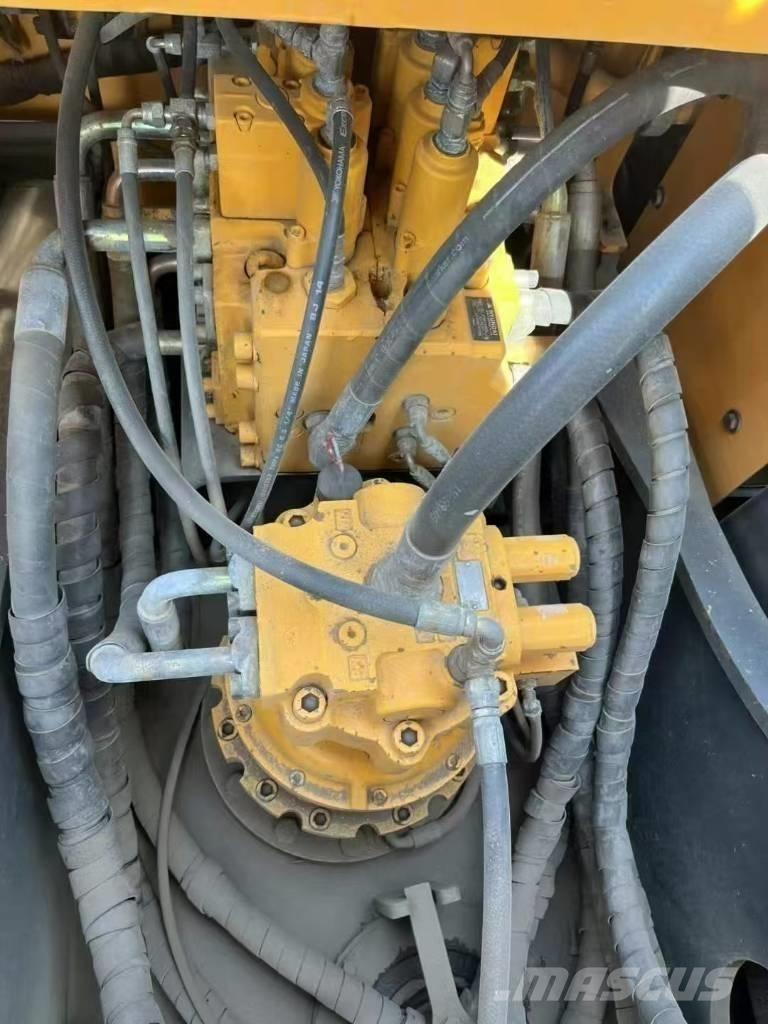 Hyundai 215VS Pelle sur chenilles