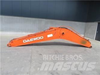 Daewoo DX 225 LC Châssis et suspension