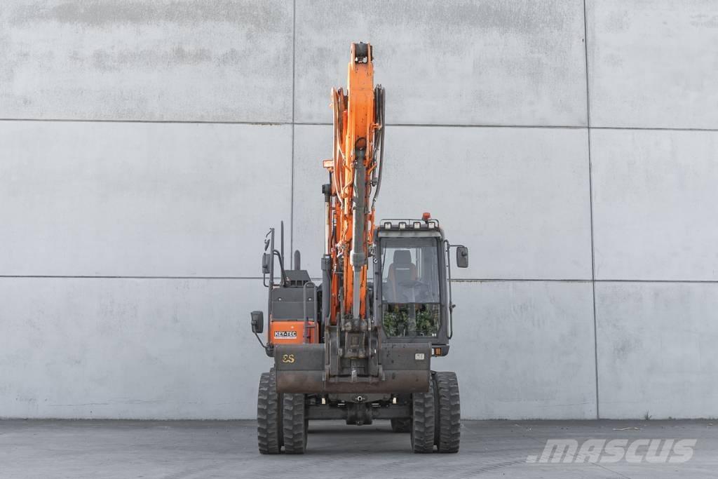 Doosan DX 140 W Pelle sur pneus