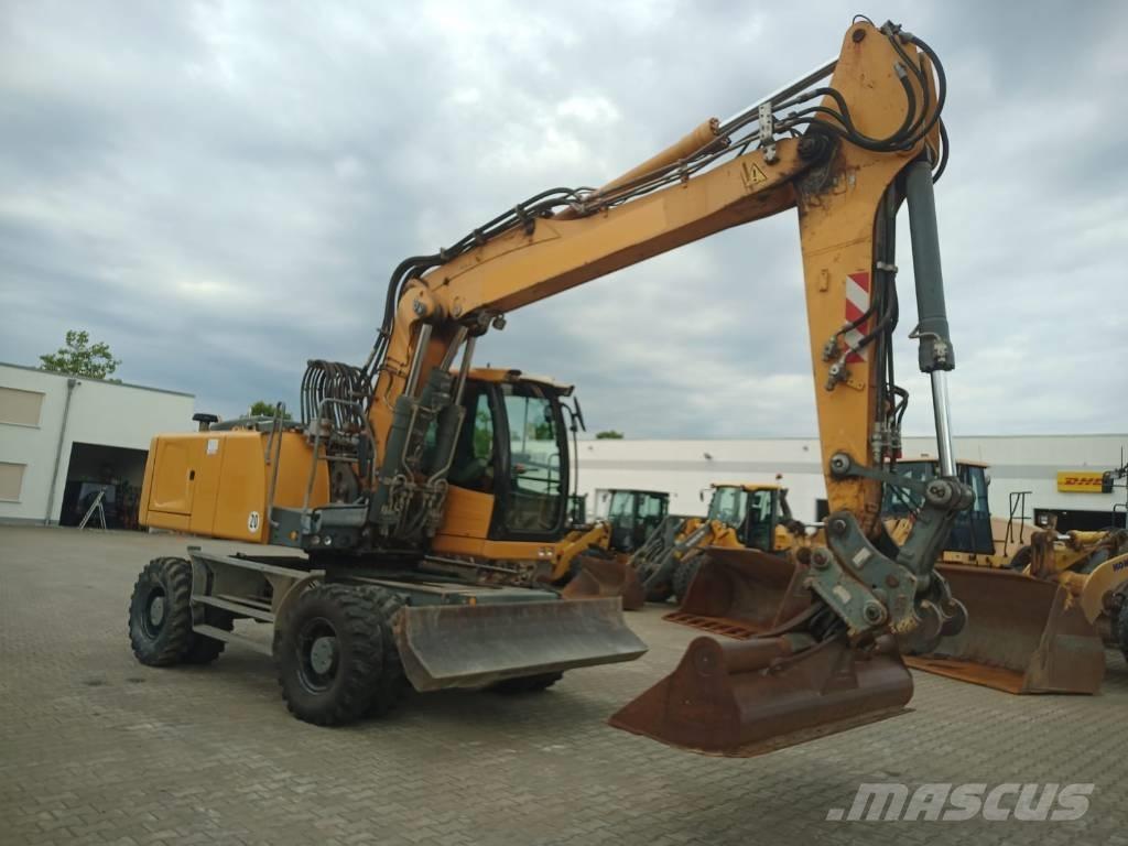 Liebherr A 924 Pelle sur pneus