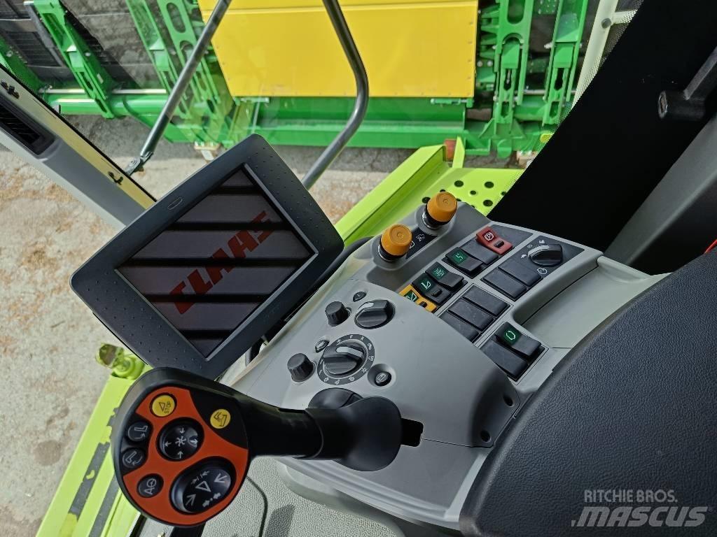 CLAAS Lexion 670 Moissonneuse batteuse